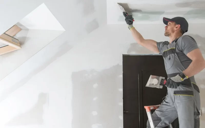 Diferença entre mão de obra com e sem acabamento (e o impacto no preço)