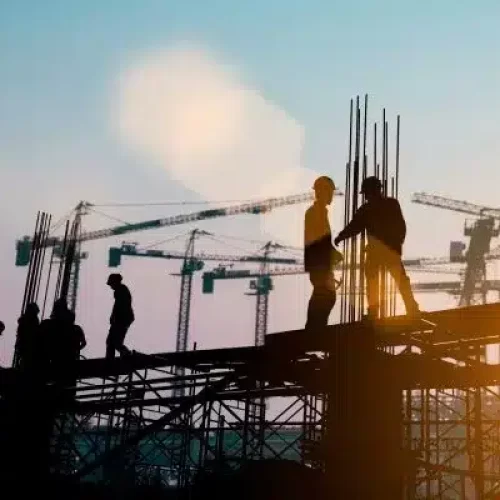 Como as obras públicas na construção civil estão impulsionando o setor em 2025